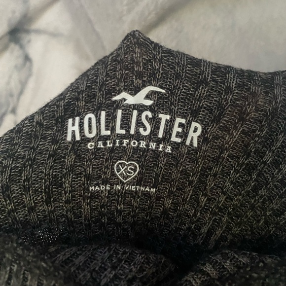 Black Turtle Neck - Picture 1 of 2